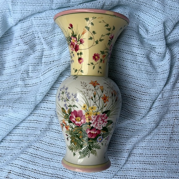 Vintage Laura Ashley Home FTD ceramic vase - Picture 2 of 7